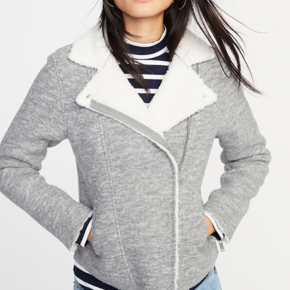 🆕Old Navy Fur Grey Jacket🆕